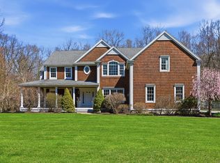 3 Oak Knoll Rd, Carlisle, MA 01741