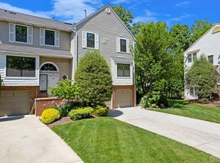 4704 Stonehedge Rd, Edison, NJ 08820