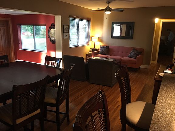 3rd image of 660 Oriole Ave