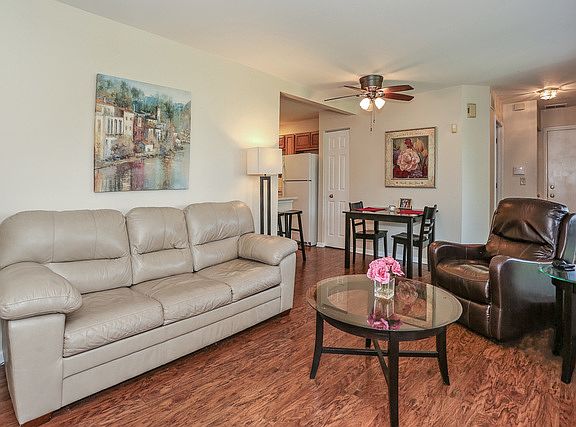 4th image of 1229 Hathaway Cir #1229