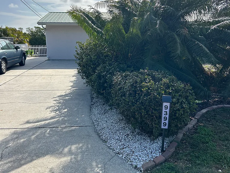 9399 Sun Isle Dr NE — Photo 8