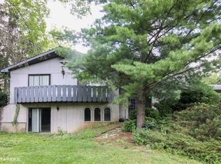 5918 Clarendon Hills Rd, Willowbrook, IL 60527