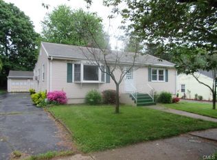 516 Anton St, Bridgeport, CT 06606