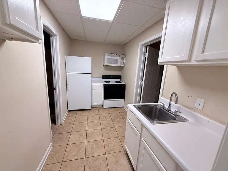 1227 Mandalay Ct — Photo 23