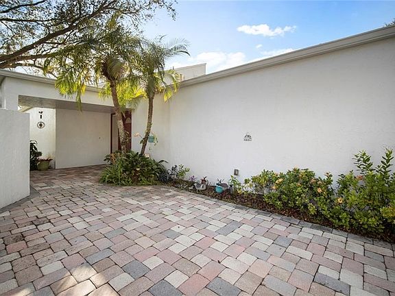 2nd image of 4125 Northmeadow Cir #4125
