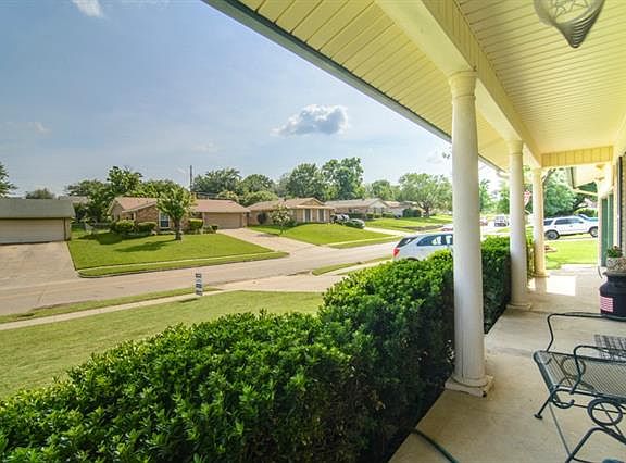 3rd image of 513 Clary Dr
