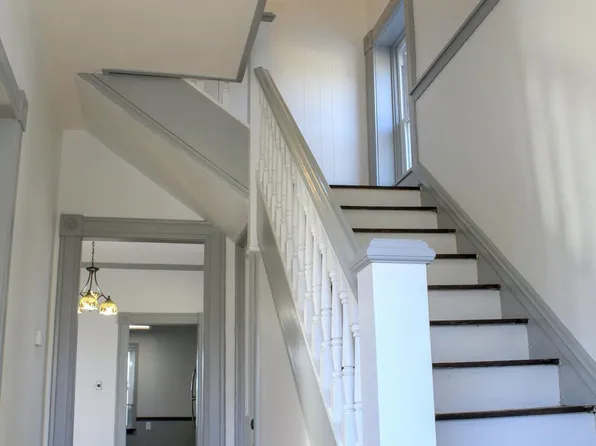 912 Broadway, Jefferson City, MO 65101
