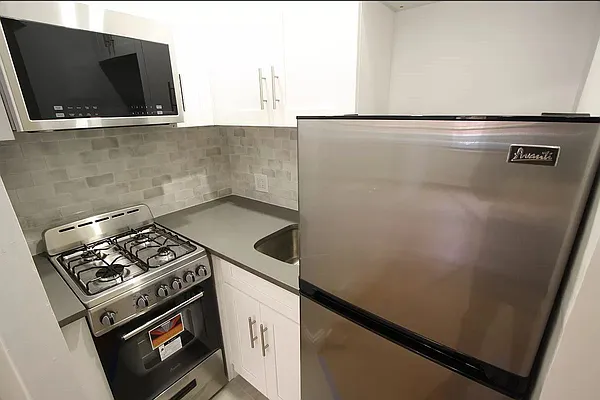 Rented by Compass | media 5