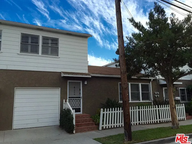 424 Pacific St — Photo 1