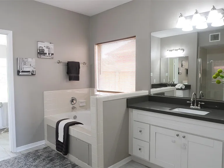 20714 Morning Creek Dr — Photo 32