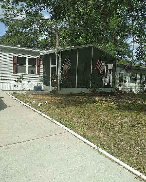 1st image of 29 Country Squire Dr