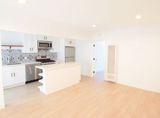 3rd St & Beach, 2546, Santa Monica, CA 90405