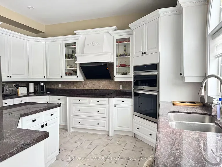 5 Dafoe Ct — Photo 7
