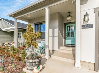248 Christopher Way, Talent, OR 97540