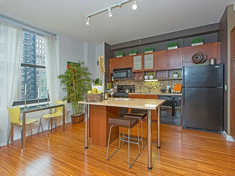 MDA Apartments — Photo 25