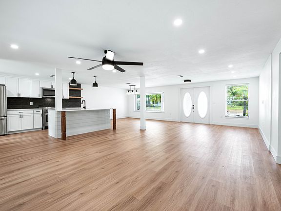 2nd image of 738 Corwood Dr
