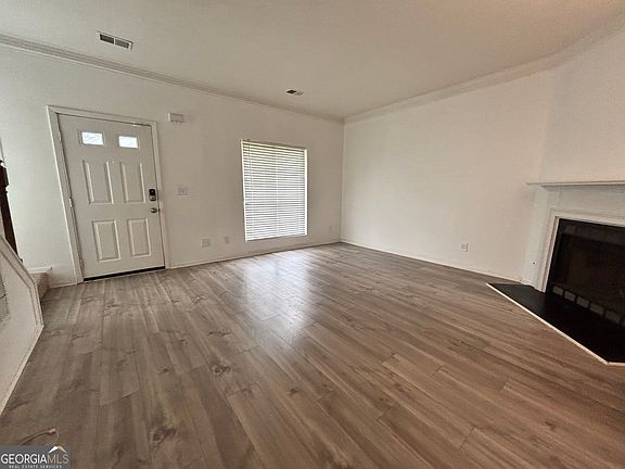 2nd image of 3923 Hancock Cir