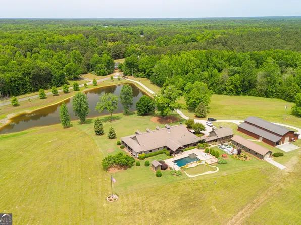 426 Oakland Rd, Gay, GA 30218