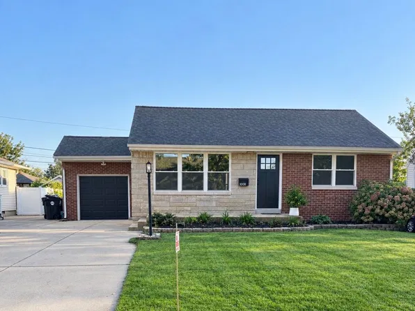 1008 W Stratford Dr, Peoria, IL 61614