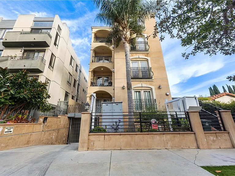 918 S Wooster St #2 — Photo 4