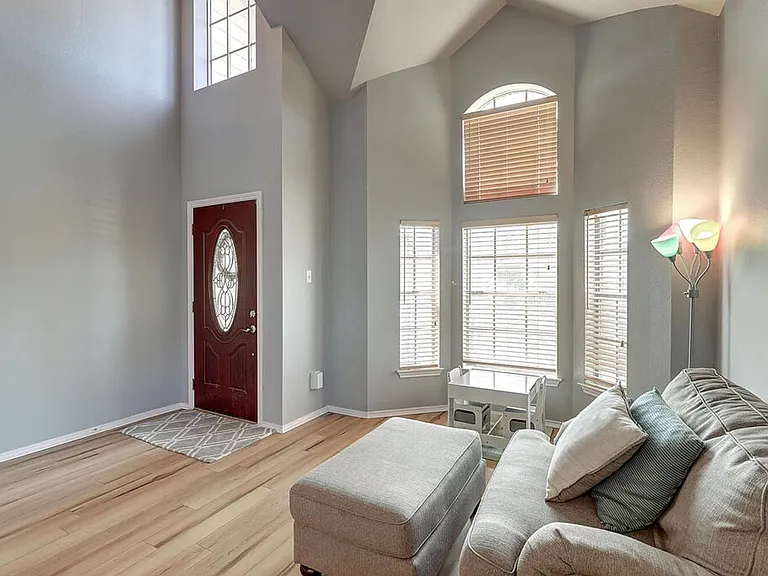 7846 Falcon Dr — Photo 9