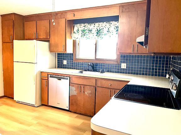 4th image of 1509 Summer Hill Dr Unit 1509