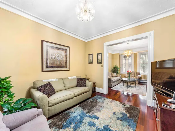 415a 57th Street image 5 of 37