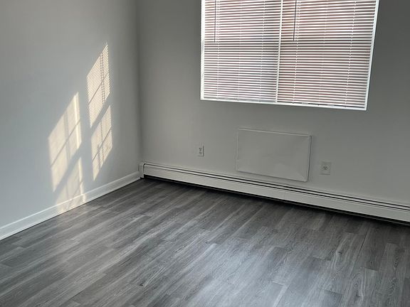 3rd image of 12604 172nd St Floor 2