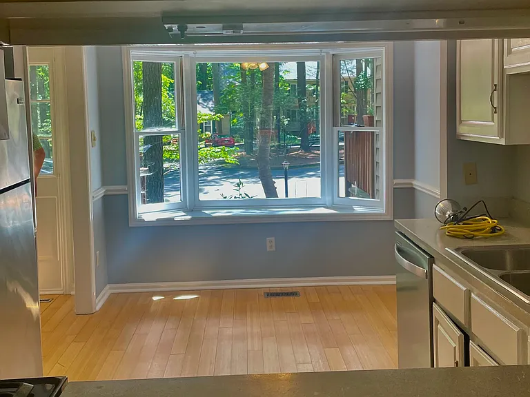 205 Forest Ct #205 — Photo 3