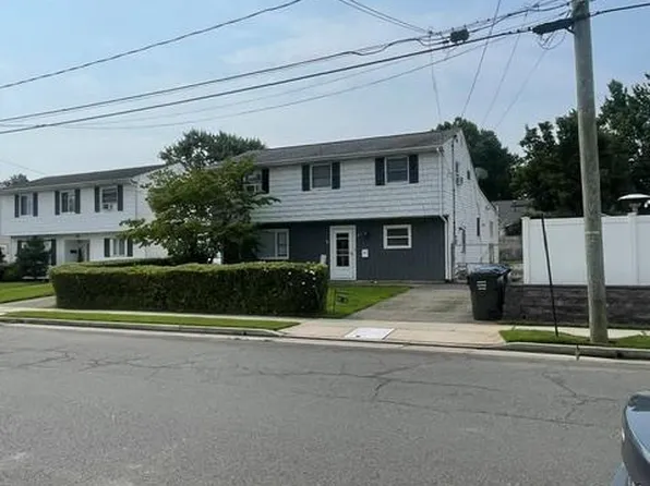 84 E Laurel St, Port Reading, NJ 07064