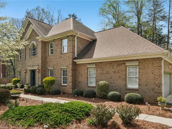 3833 Wesseck Dr, High Point, NC 27265