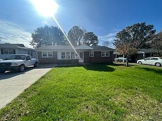 1st image of 238 Lansbury Dr