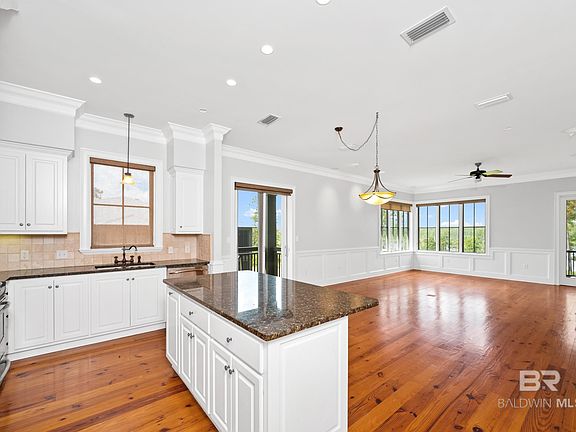 4th image of 32511 Waterview Dr E