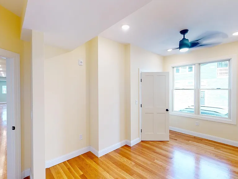 200 L St #1 — Photo 15