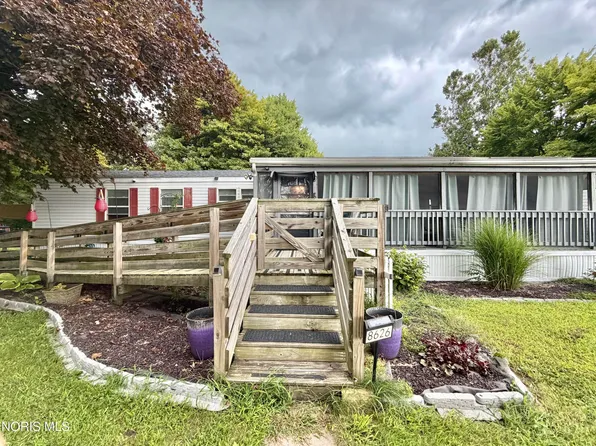 8626 Yawberg Rd, Whitehouse, OH 43571