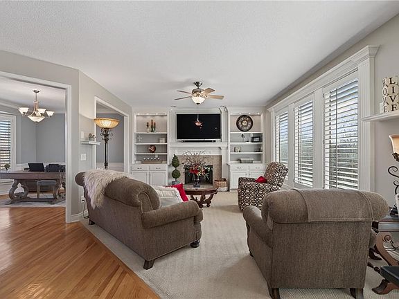 5th image of 15230 Woodson Ln