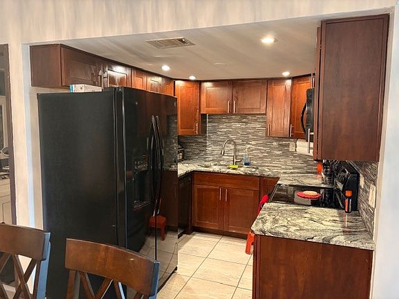 5th image of 7006 98th St APT 1B