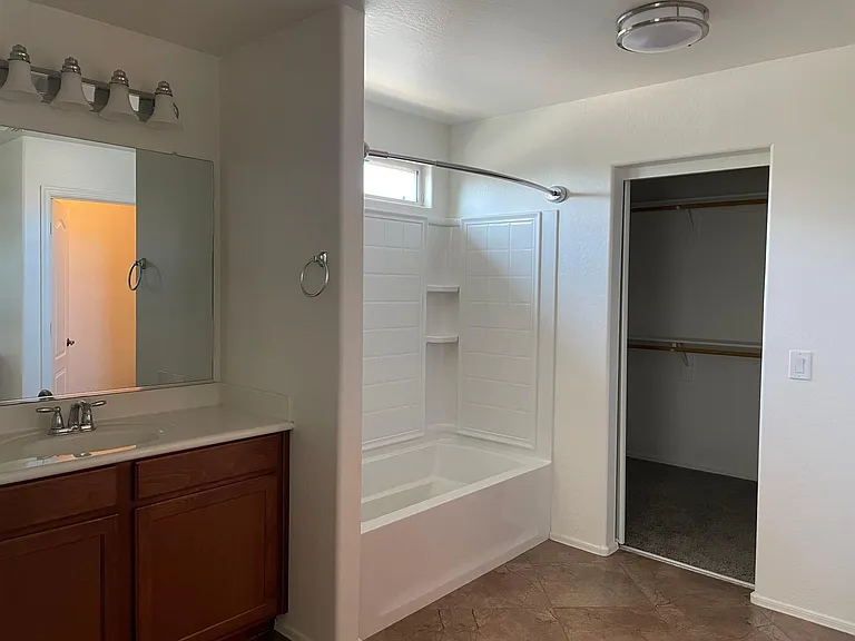 2175 S Sanders Dr — Photo 8