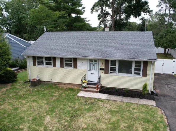 627 Warfield Rd, North Plainfield Boro, NJ 07063