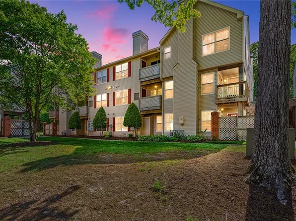 12742 Daybreak Cir, Newport News, VA 23602