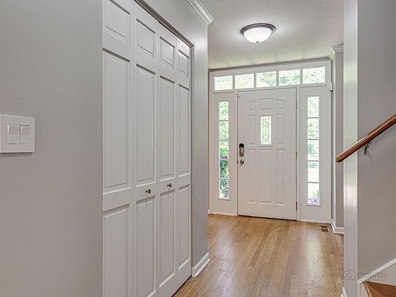 3rd image of 310 Chesterfield Ln