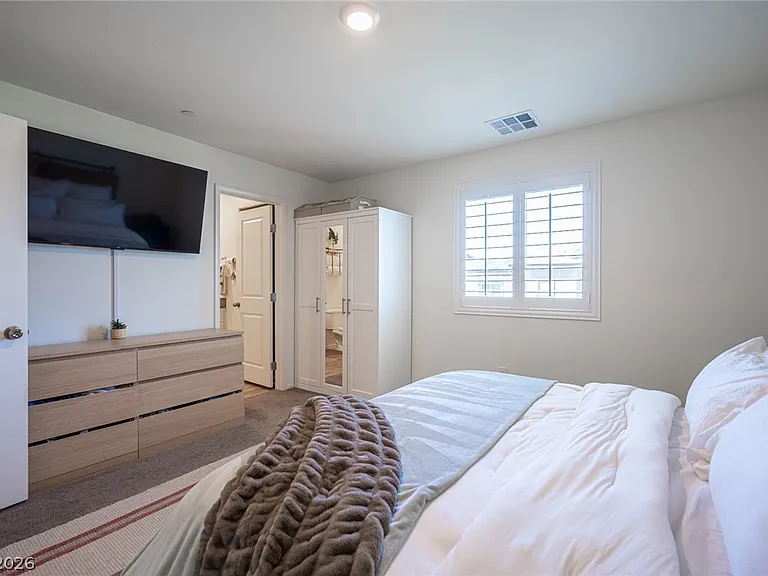 530 Gloster Ave — Photo 19