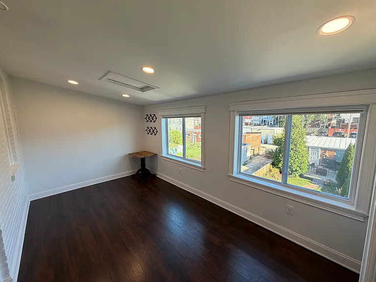 1214 Neal St NE — Photo 17
