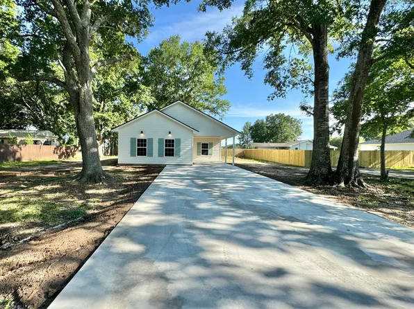 12546 Emner Abshire Rd, Maurice, LA 70555