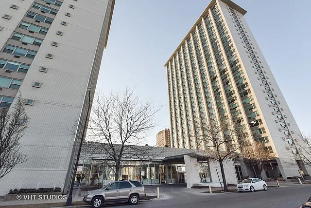 3600 N Lake Shore Dr #222