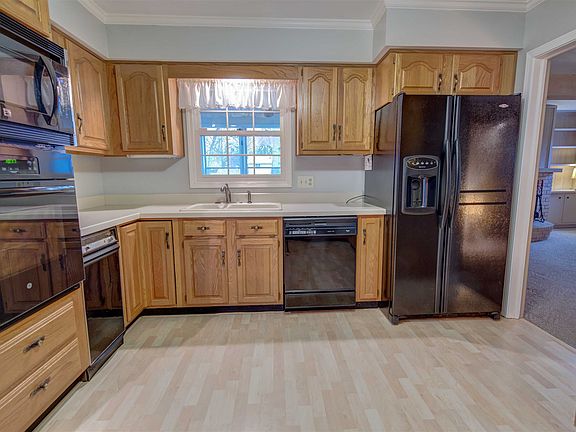 5th image of 53300 Catalina Ct