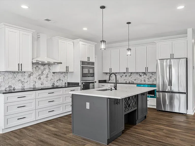 413 Weston Park — Photo 12