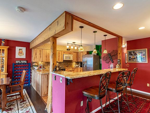 5th image of 12 Harbor Ln