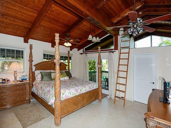 5th image of 1745 SE 9th St