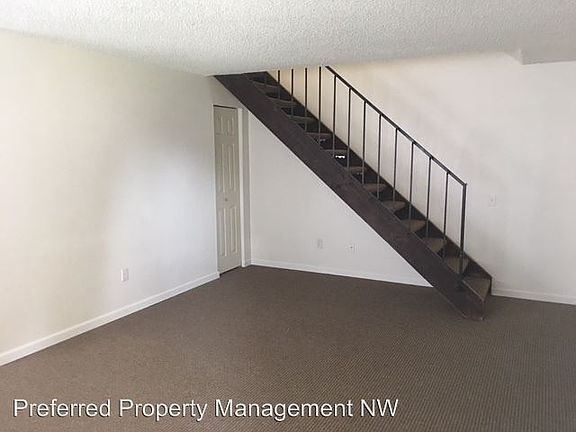 3rd image of 1278 Woodgate Ave APT B